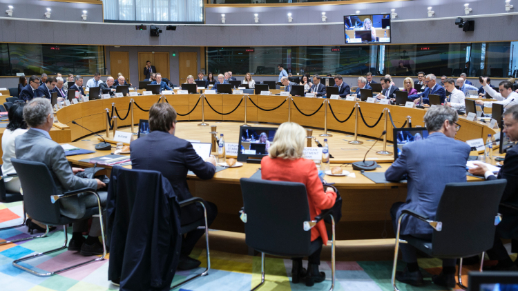 Νέους ενεργειακούς φόρους ζητά η Κομισιόν: «Όχι« από Πιερρακάκη - Τα 4 επιχειρήματα στο Ecofin για την Ελλάδα