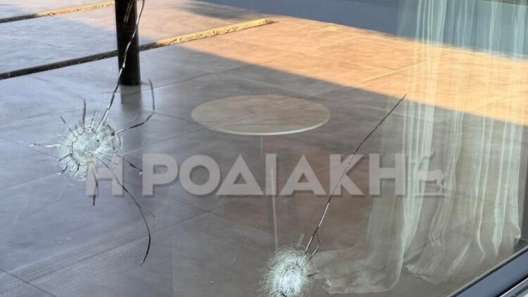  «Μπορεί να με σκότωναν» - Σε σοκ ο επιχειρηματίας από τη Ρόδο μετά την επίθεση στο σπίτι του
