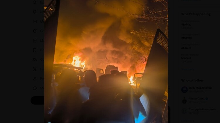 Αυξήθηκαν οι νεκροί και οι τραυματίες από την ισχυρή έκρηξη σε αστυνομικό τμήμα της Σριναγκάρ στην Ινδία