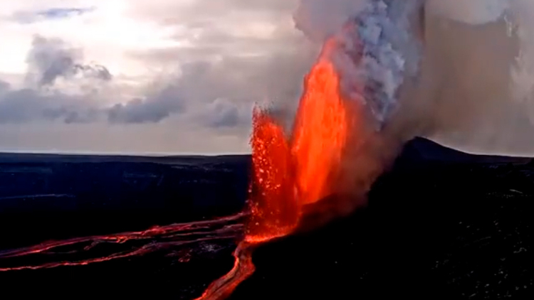 Εξερράγη το ηφαίστειο Σακουρατζίμα στην Ιαπωνία, δείτε εντυπωσιακά πλάνα - Πάνω από 30 πτήσεις ακυρώθηκαν
