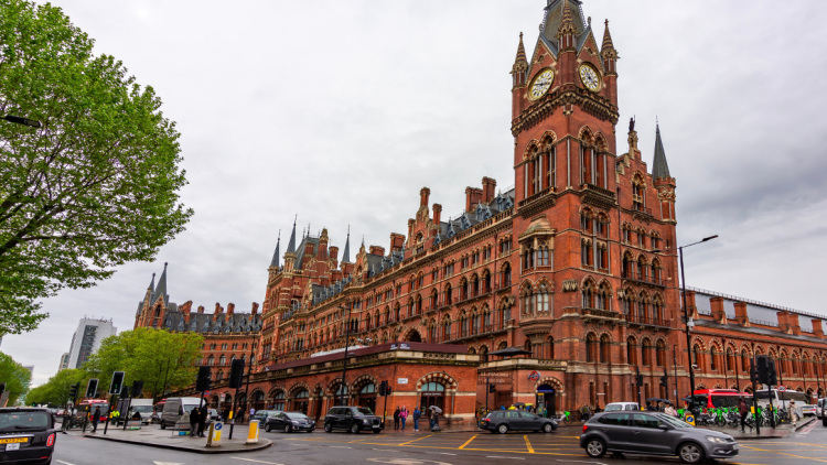 Οι πιο εντυπωσιακοί σταθμοί τρένων στην Ευρώπη