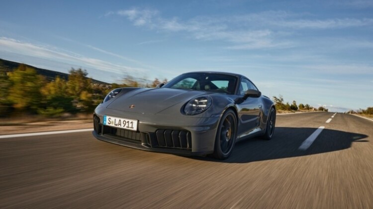 Αυτή είναι η ισχύς της επόμενης Porsche 911 Carrera GTS T-Hybrid