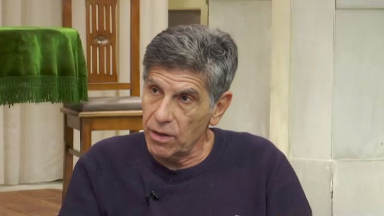 Γιάννης Μπέζος: Δεν με ενδιαφέρει καθόλου η συντήρηση της επιτυχίας, θέλω κάθε φορά να ξεκινάω από το μηδέν