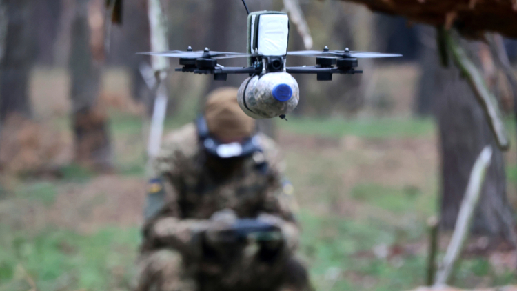 Πώς τα drones εξαφάνισαν τον πόλεμο των χαρακωμάτων - Η «ζώνη θανάτου» των 20 χλμ στην Ουκρανία