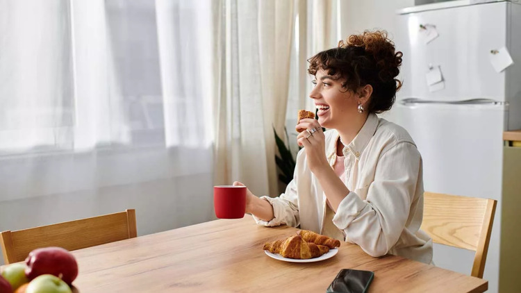 Έντερο: Τα πασίγνωστα τρόφιμα που αυξάνουν τον κίνδυνο προκαρκινικών αλλοιώσεων στους κάτω των 50
