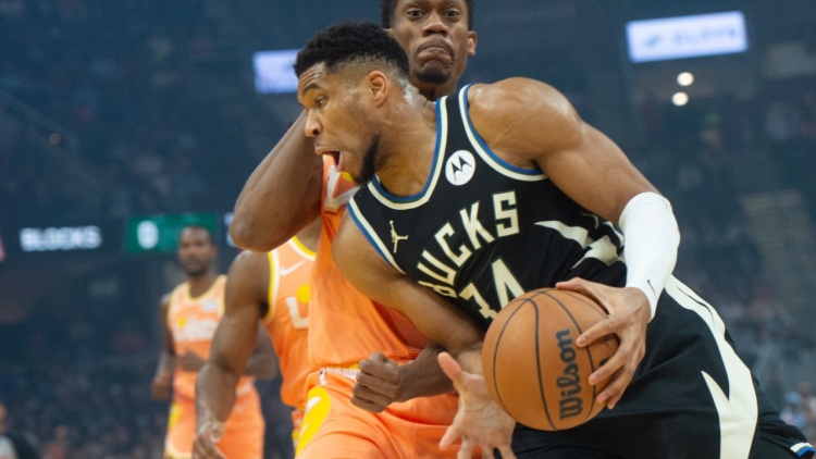 Ελαφριά θλάση στον προσαγωγό ο Γιάννης Αντετοκούνμπο - Ποια παιχνίδια των Μπακς θα χάσει  