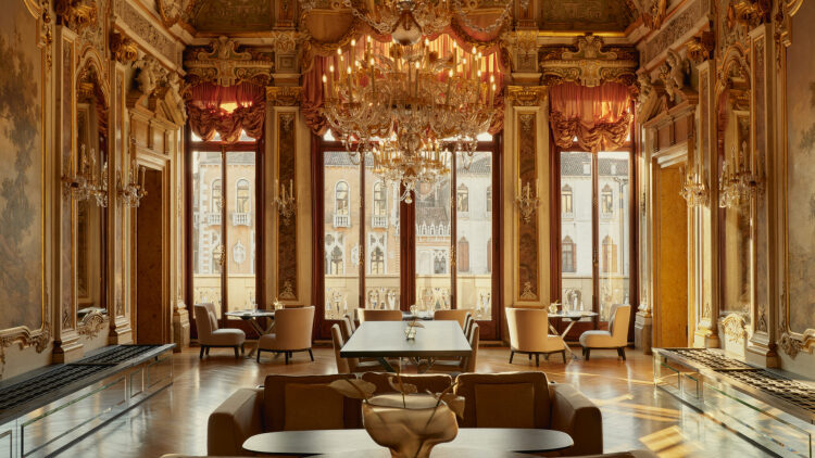 7 προτάσεις διαμονής στις διαφορετικές συνοικίες της σαγηνευτικής κάθε εποχή Βενετίας
