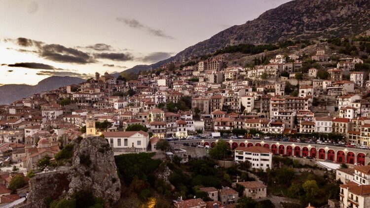 Σαββατοκύριακο για δύο στον Παρνασσό
