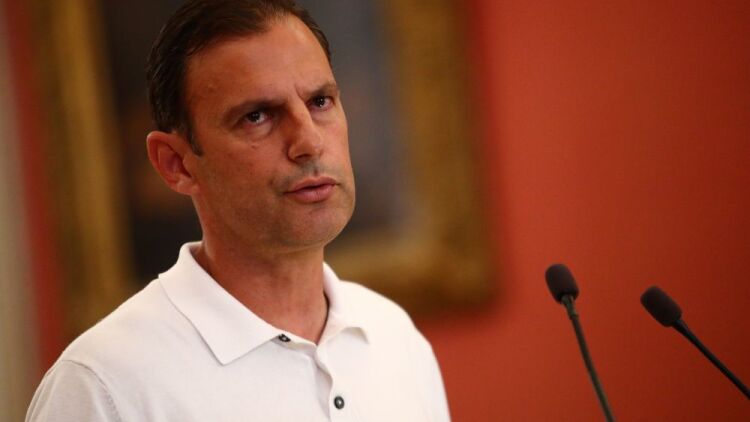 A Bola: Αποχωρεί ο Συλαϊδόπουλος από τη Ρίο Άβε