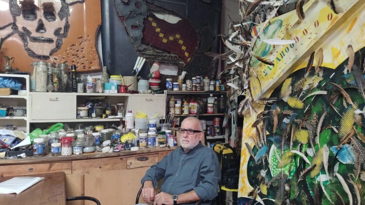 Ο Γιώργος Τσακίρης δίνει νέα πνοή σε βελέντζες: Η διαδρομή από τη Φλωρεντία μέχρι το εργαστήρι του στο όρος Πάικο