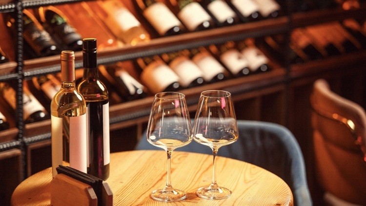 40 κρασιά για το γιορτινό τραπέζι - Πώς επιλέγουμε το κατάλληλο;