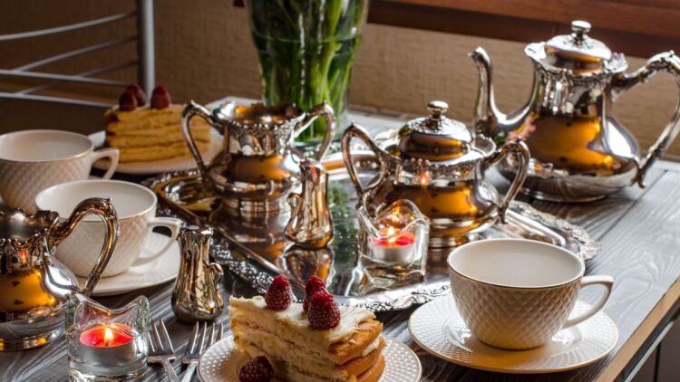 Λονδίνο: 7 προτάσεις για γιορτινό απογευματινό τσάι σε αριστοκρατικά ξενοδοχεία