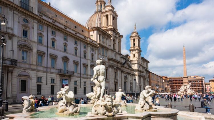 «Η τέλεια ομορφιά»: Ανακαλύπτοντας τα στενά γύρω από την Piazza Navona, την πιο διάσημη πλατεία της Ρώμης