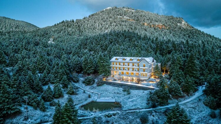 7 παραμυθένιοι ξενώνες στην Ελλάδα για τις γιορτές