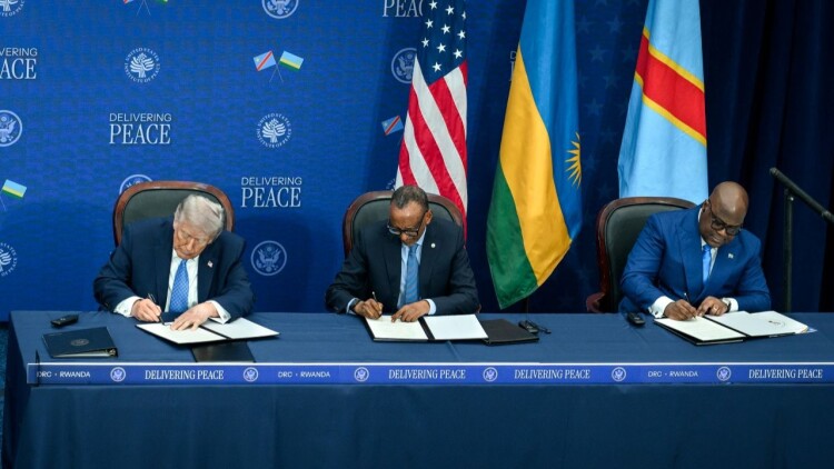 Ο Τραμπ υπέγραψε ειρηνευτική συμφωνία με τους ηγέτες του Κονγκό και της Ρουάντας... ενώ οι μάχες συνεχίζονται
