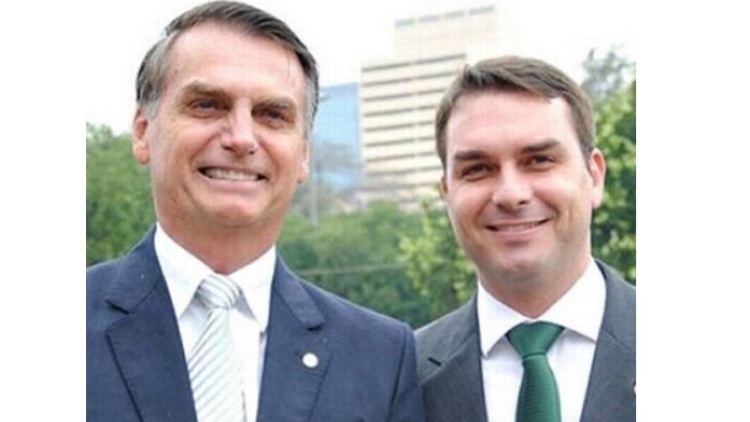 Ο Μπολσονάρο στηρίζει τον μεγαλύτερο γιο του για υποψήφιο πρόεδρο στις εκλογές του 2026