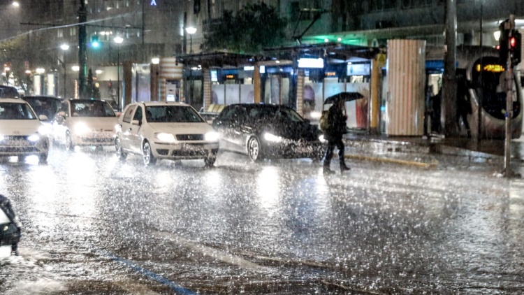 Σοβαρά προβλήματα από την κακοκαιρία Byron σε όλη την Ελλάδα: Πού θα είναι σήμερα κλειστά τα σχολεία