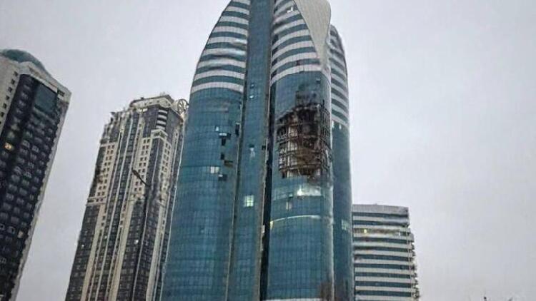 Ουκρανικό μη επανδρωμένο αεροσκάφος έπληξε το Γκρόζνι, δεν υπήρξαν θύματα - Δείτε βίντεο