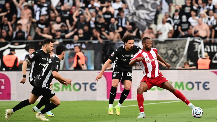 Ολυμπιακός - ΟΦΗ: Για τη νίκη που θα τους κρατήσει στην κορυφή οι ερυθρόλευκοι, σέντρα στις 17:00