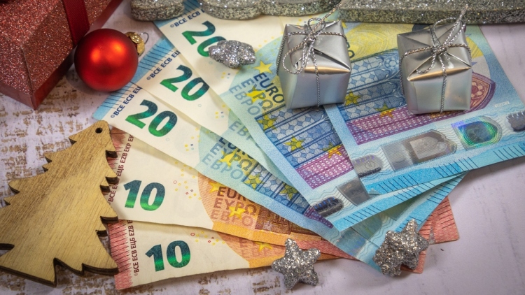 Δώρο Χριστουγέννων 2025: Πότε γίνεται η πληρωμή στους λογαριασμούς των εργαζομένων