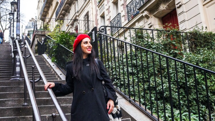 Η Ελληνίδα ταξιδιωτική δημοσιογράφος που έκανε πραγματικότητα το όνειρό της να αγοράσει ένα σπίτι στο Παρίσι
