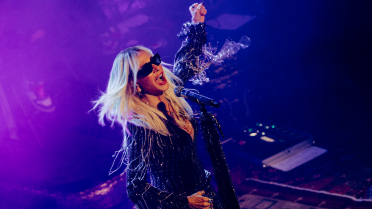 Η Άννα Βίσση έκανε πρεμιέρα στο Hotel Ermou για δέκατη σεζόν - Δείτε βίντεο