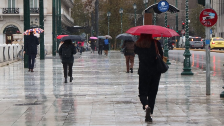 Κακοκαιρία Byron: Ισχυρές βροχές και καταιγίδες έως το μεσημέρι, ποιες περιοχές επηρεάζονται  