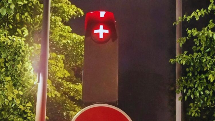 Τι είναι ο κόκκινος ελληνικός σταυρός στα φανάρια;