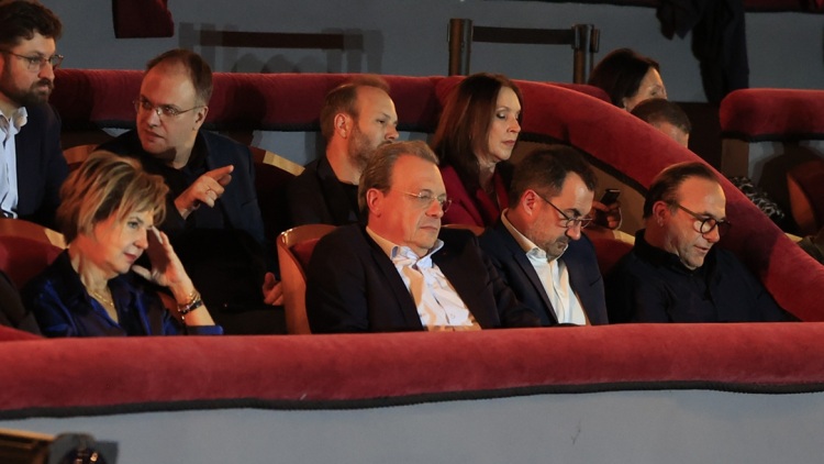 Μηνύματα σε Τσίπρα: «Πρέπει να είμαστε όλοι μαζί» ο Φάμελλος, «μέτωπο δεν θα κάνουμε με τον εαυτό μας» ο Χαρίτσης