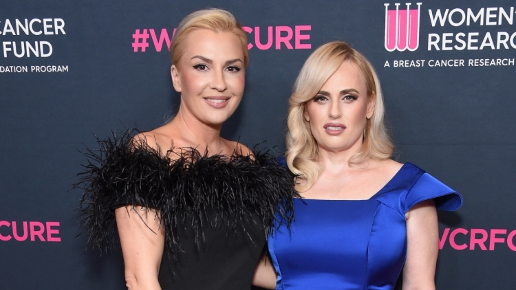 Η σύζυγος της Ρέμπελ Γουίλσον ανακοίνωσε ότι είναι έγκυος: Τα πιο ευχάριστα νέα για την οικογένειά μας