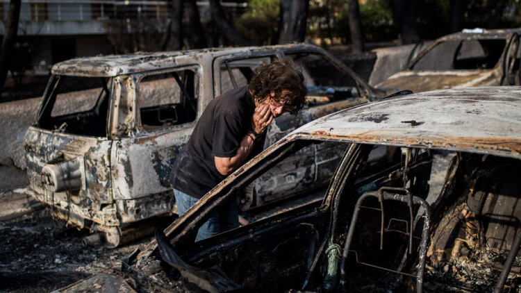 Σύνταξη 1.700 ευρώ για τους πληγέντες στο Μάτι και στη Μάνδρα ανακοίνωσε το υπ. Οικονομικών
