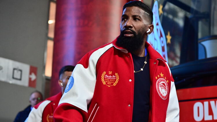 Έκλεισε τρία χρόνια στον Ολυμπιακό ο Ροντινέι: Όσο φοράω αυτή τη φανέλα θα δίνω τον καλύτερό μου εαυτό
