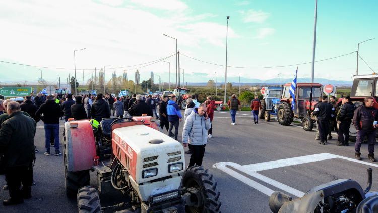 ΥΠΑΑΤ: Αυτά είναι τα 15 μέτρα στήριξης των αγροτών - Στα €3,8 δισ. οι καταβολές το 2025
