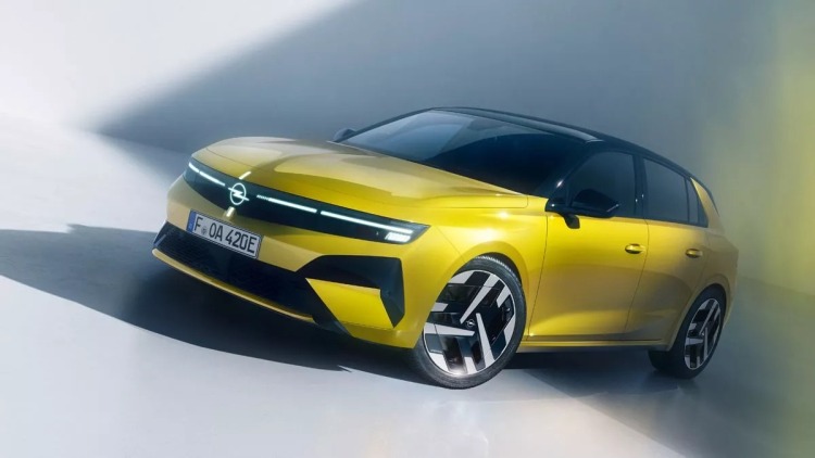 Το Opel Astra φρεσκάρεται