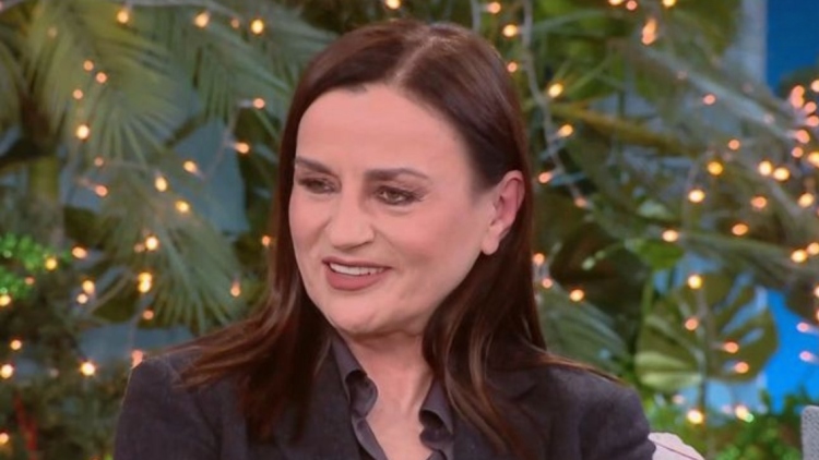 Καρυοφυλλιά Καραμπέτη: Στην εφηβεία μου έζησα ένα τραγικό γεγονός που με επηρέασε στο να μην κάνω παιδιά