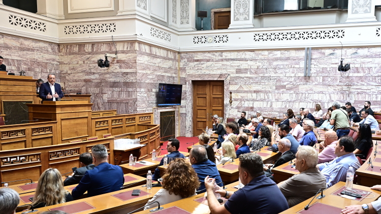 Συνεδριάζει η ΚΟ του ΣΥΡΙΖΑ στη Βουλή: Προβληματισμός μετά την παραίτηση Σουρμελίδη και την παρουσίαση της «Ιθάκης»
