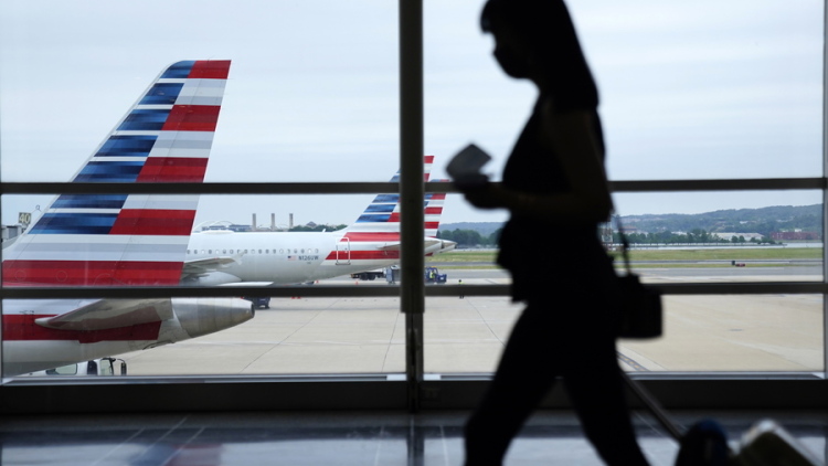 Ιστορικό πέντε ετών από τα κοινωνικά δίκτυα θα ζητούν οι ΗΠΑ από τους ταξιδιώτες
