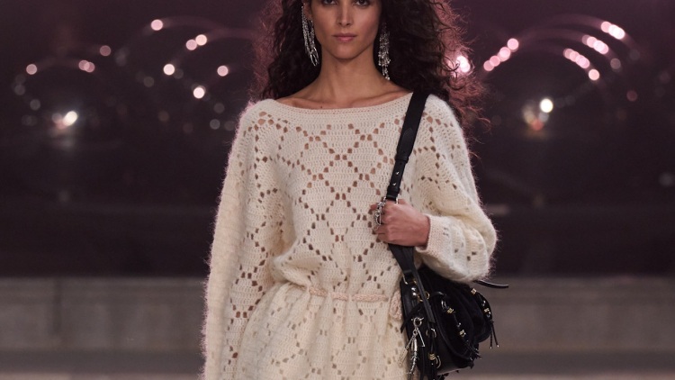 Καλσόν: Οι ωραιότεροι συνδυασμοί για τον φετινό χειμώνα
