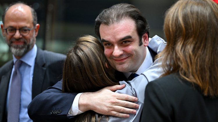 Ομόφωνα  πρόεδρος του Eurogroup ο Κυριάκος Πιερρακάκης - Μετά την πρώτη ενδεικτική ψηφοφορία, αποσύρθηκε ο Βέλγος συνυποψήφιός του