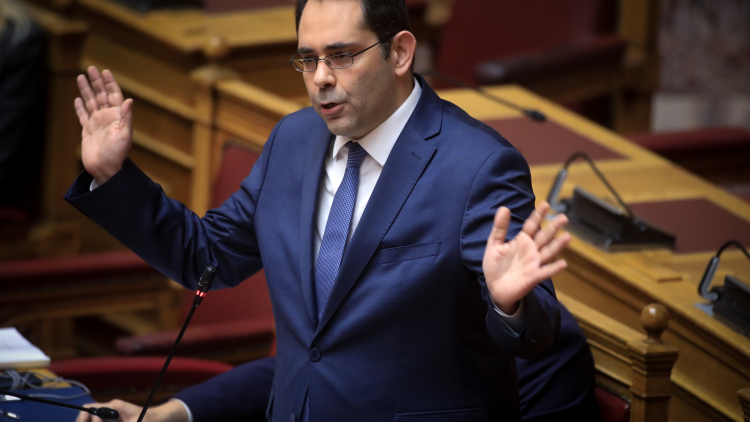 Πετραλιάς προς αντιπολίτευση: Η μικρόψυχη κριτική σας στον Πιερρακάκη δείχνει γιατί είστε μικρά κόμματα