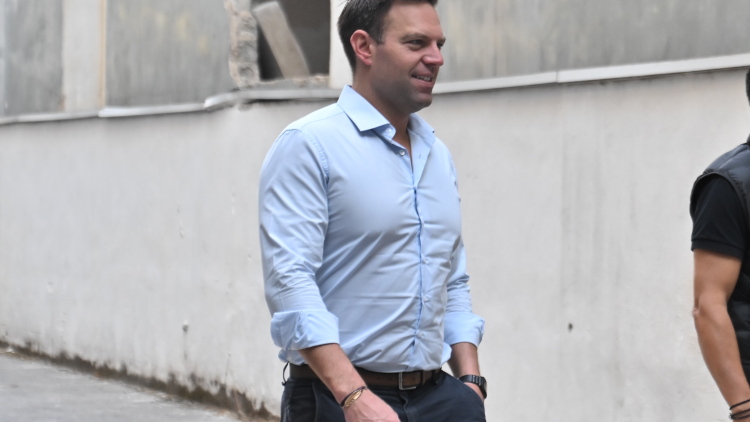 Ο Κασσελάκης περιγράφει την πρώτη του γνωριμία με τον Τσίπρα: Με ρώτησε αν το Τέξας έχει θάλασσα