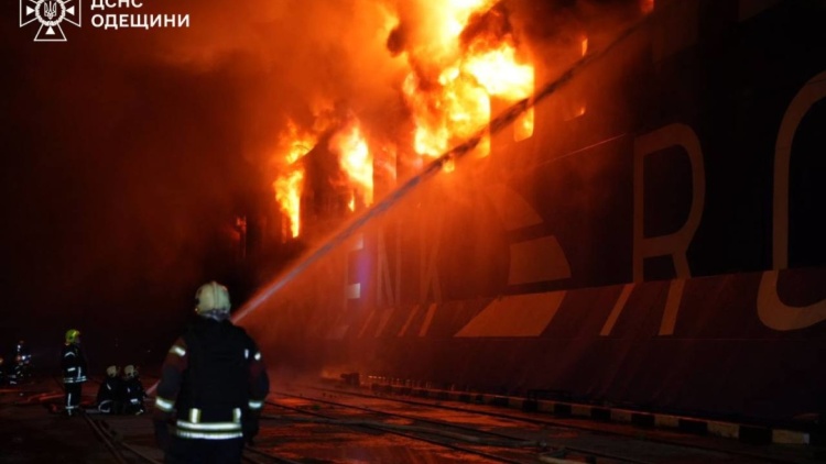 Με drones και πυραύλους χτύπησε η Ρωσία δύο λιμάνια της Οδησσού - Ζημιές σε τουλάχιστον δύο πλοία και ένας τραυματίας