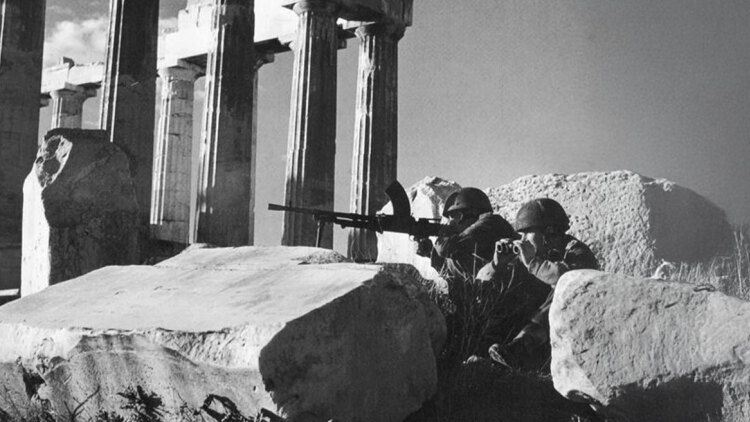 Η μάχη στου Μακρυγιάννη: Οι Βρετανοί πυροβολούσαν με κάλυψη τα Μάρμαρα του Παρθενώνα και ο ΕΛΑΣ διέταζε «μην ανταποδίδετε»