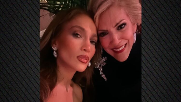 Η μητέρα της Τζένιφερ Λόπεζ γιόρτασε τα 80ά της γενέθλια στο Λας Βέγκας, δείτε βίντεο και φωτογραφίες