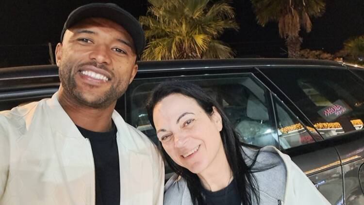 «Εγώ και ο φίλος μου Αγιούμπ σας ευχόμαστε καλές γιορτές» - Το τροχαίο που είχε ο άσος του Ολυμπιακού κι ο τρόπος που το αντιμετώπισε