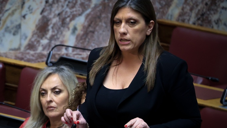 Το ακραίο κοινοβουλευτικό ριάλιτι της Ζωής: Τα αλλεπάλληλα τηλεφωνήματα στο 100, οι σεξιστικές επιθέσεις και το «μέχρι τέλους»