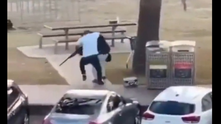 Ένας Μουσουλμάνος ιδιοκτήτης μίνι μάρκετ αφόπλισε τον ένα δράστη στο Σϊδνεϊ- Τραυματίστηκε κι αναμένεται να χειρουργηθεί