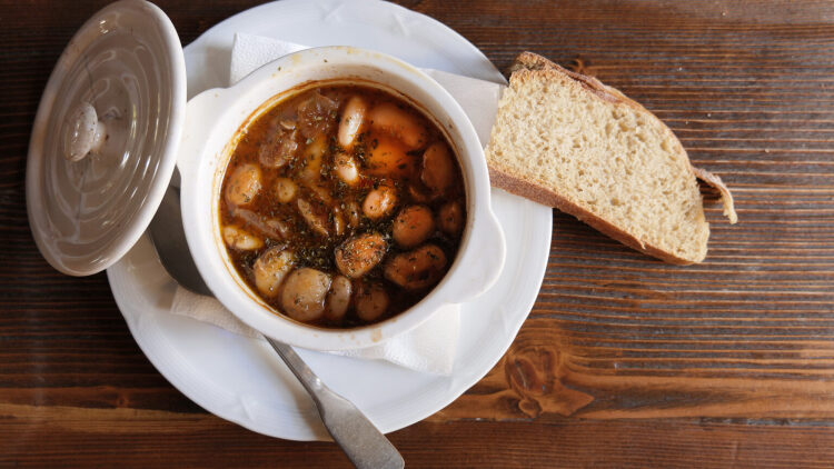 Πιερία: Φαγητό και ποτό στην «ποδιά» του Ολύμπου: 8+1 επιλογές
