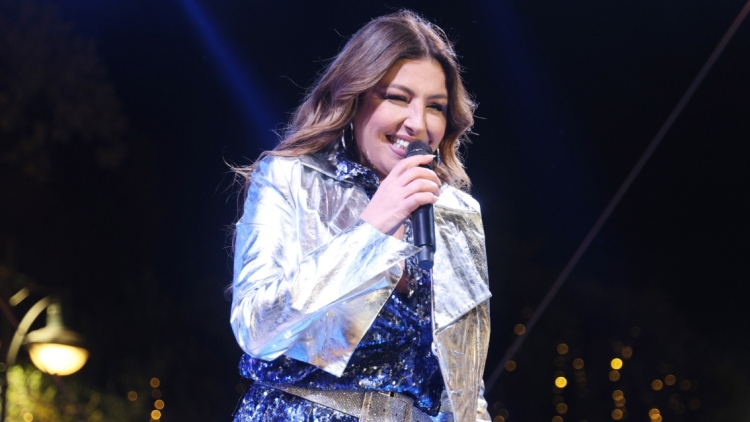 Η Έλενα Παπαρίζου πήρε εξιτήριο από το νοσοκομείο