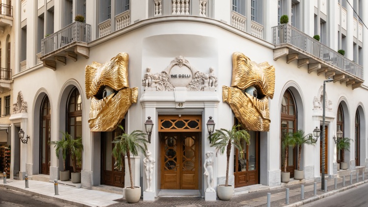 THE DOLLI: Η πιο ατμοσφαιρική στάση στη Μητροπόλεως αυτόν τον Δεκέμβριο
